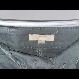 Army green LOFT pants✨